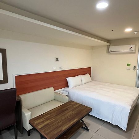 Yi Dian Yuan Hotel Zhongli Extérieur photo