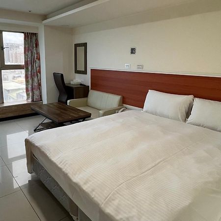 Yi Dian Yuan Hotel Zhongli Extérieur photo