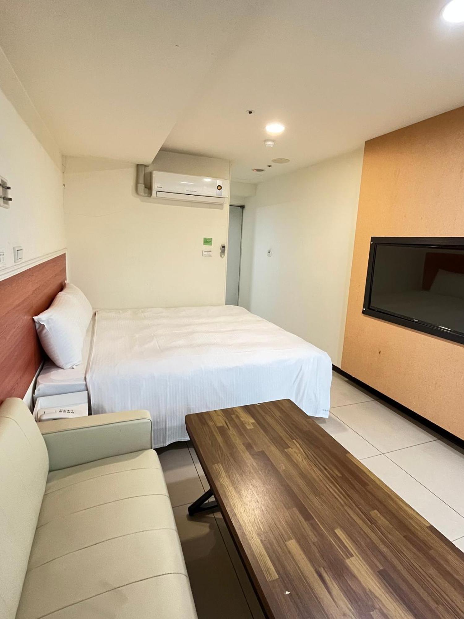 Yi Dian Yuan Hotel Zhongli Extérieur photo
